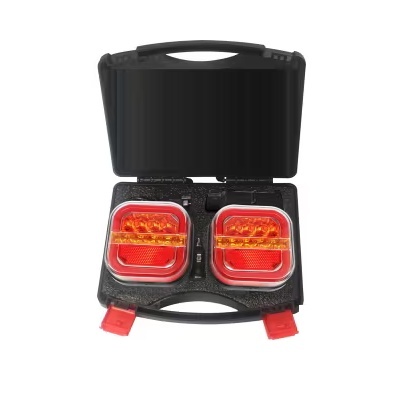 Zestaw bezprzewodowych lamp tylnych LED Kramp LA60040R (Magnes, Wi-Fi)